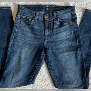 7 For All Mankind BLUE Stone Washed Jean (Size: US W26)
